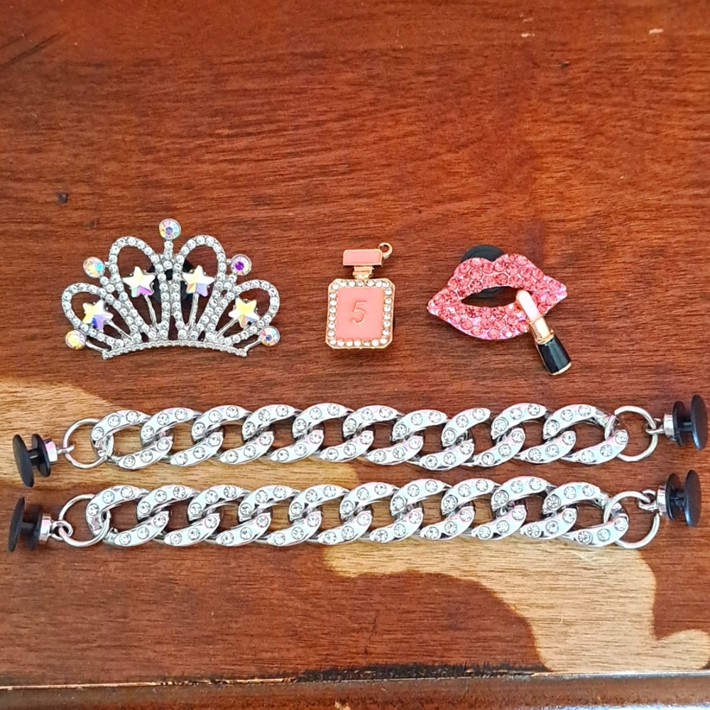 Croc charm bundle